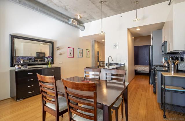 1025 Island Ave, San Diego CA: https://media.crmls.org/mediaz/af9c655d-0fc9-4908-9c64-7e1581b8eaf3.jpg