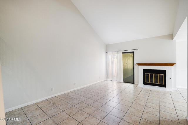 5813 Cochran Street, Simi Valley CA: https://media.crmls.org/mediaz/af9c9162-496b-40f6-bd0d-405fd60eeac9.jpg