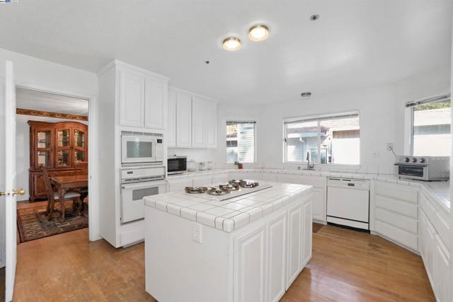 Image 8 of 53 For 2745 Butters Drive