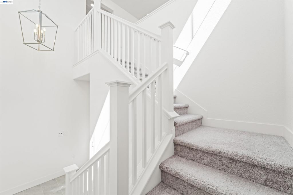 https://media.crmls.org/mediaz/af9d79e7-3fd5-4ddf-b46a-eb50e033e1cd.jpg?preset=X-Large