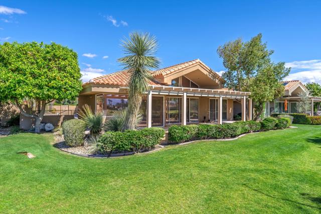 57 Pine Valley Drive, Rancho Mirage CA: https://media.crmls.org/mediaz/af9de631-6a81-4c24-93b3-51fad40c9045.jpg