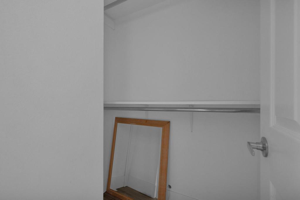 https://media.crmls.org/mediaz/af9e0aa4-9cce-4128-9337-3c7fc1d6d7b6.jpg?preset=X-Large