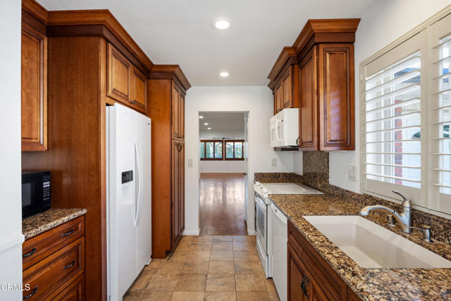 Detail Gallery Image 15 of 46 For 7115 Village 7, Camarillo,  CA 93012 - 2 Beds | 2 Baths