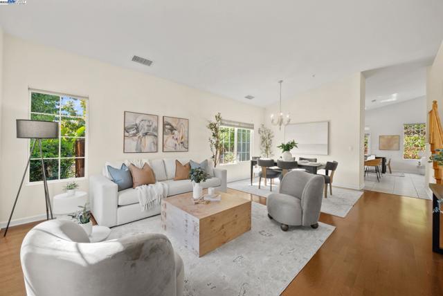 1000 Silver Maple Lane, Hayward CA: https://media.crmls.org/mediaz/af9e691c-a2f9-47d5-9d38-e983b61bc7fb.jpg