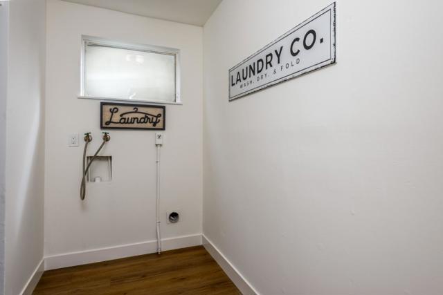 618 Foothill Drive, Pacifica CA: https://media.crmls.org/mediaz/af9e6f4a-21ef-46cd-9c93-bc4259c50cb0.jpg