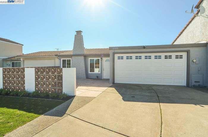 33215 Lake Champlain Court