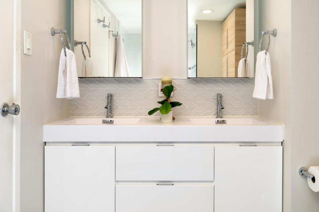 Af9Eaa92 8395 485C B649 4639E2481Db8 1555 Lakeside Drive #184, Oakland, Ca 94612 &Lt;Span Style='BackgroundColor:transparent;Padding:0Px;'&Gt; &Lt;Small&Gt; &Lt;I&Gt; &Lt;/I&Gt; &Lt;/Small&Gt;&Lt;/Span&Gt;