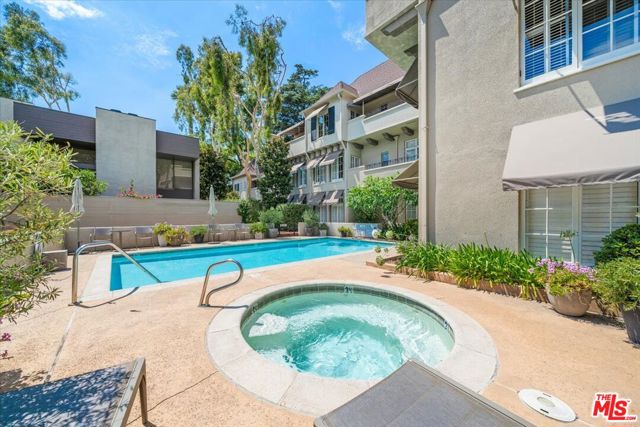 80 S Grand Avenue, Pasadena CA: https://media.crmls.org/mediaz/af9ef3a0-dd4c-41ab-ab24-6b73b9079bdd.jpg