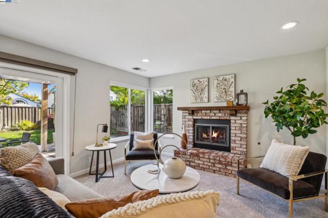 Image 19 of 59 For 112 Shannon Circle