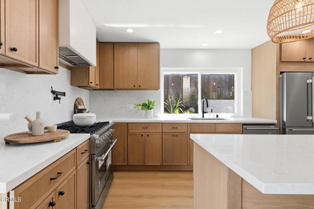 Detail Gallery Image 9 of 33 For 3034 Rollings Ave, Thousand Oaks,  CA 91360 - 5 Beds | 3 Baths