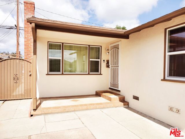 13207 Ruthelen Street, Gardena CA: https://media.crmls.org/mediaz/afa09e44-ac5f-4166-ad00-942ec4504eb4.jpg
