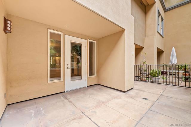 301 W G St, San Diego CA: https://media.crmls.org/mediaz/afa25b5a-5e9b-4791-8c48-83977ad1c1c6.jpg