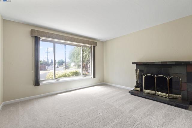 1128 Verona Ave, Livermore CA: https://media.crmls.org/mediaz/afa2c21b-9720-4bcf-8243-1a778f07c3e7.jpg