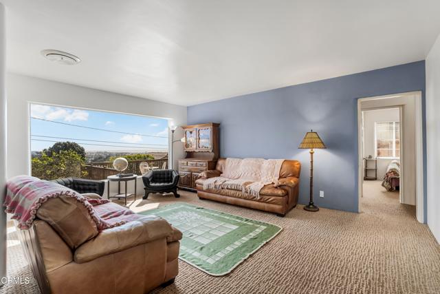 2269 Hyland Avenue, Ventura CA: https://media.crmls.org/mediaz/afa2cb97-a4cd-4c55-aa16-15fd7a180957.jpg