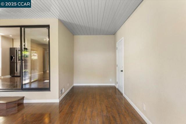 15745 Via Corta, San Lorenzo CA: https://media.crmls.org/mediaz/afa2eaaa-c52c-4061-b9ea-60e65e71d7d9.jpg