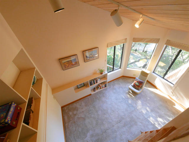 2442 Valley Meadow Drive, Oak View CA: https://media.crmls.org/mediaz/afa35c3e-e7b1-4a68-bfc8-e928610f7798.jpg