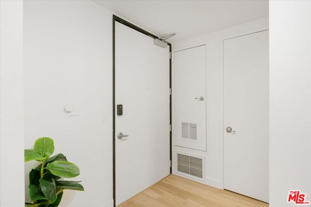 625 S Berendo Street, Los Angeles CA: https://media.crmls.org/mediaz/afa36d43-c88e-4818-a365-c4d228f69a0f.jpg