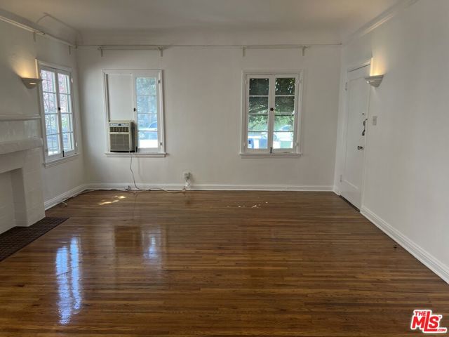 741 S Mansfield Avenue, Los Angeles CA: https://media.crmls.org/mediaz/afa3aca0-519f-4835-beab-f54f2dd7a427.jpg