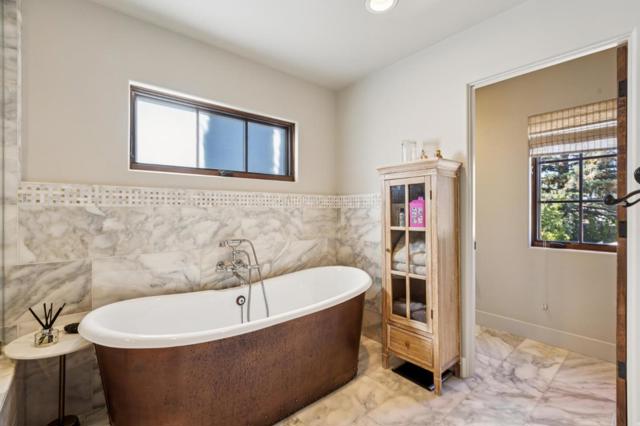 20 Mariposa Avenue, Los Gatos CA: https://media.crmls.org/mediaz/afa427aa-ba84-41d3-a3bf-fbb47451254e.jpg