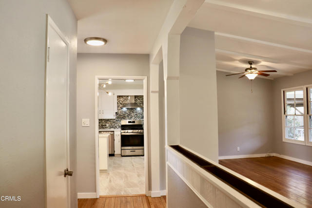 Detail Gallery Image 3 of 9 For 911 Wiladonda Dr, La Canada Flintridge,  CA 91011 - 3 Beds | 2 Baths