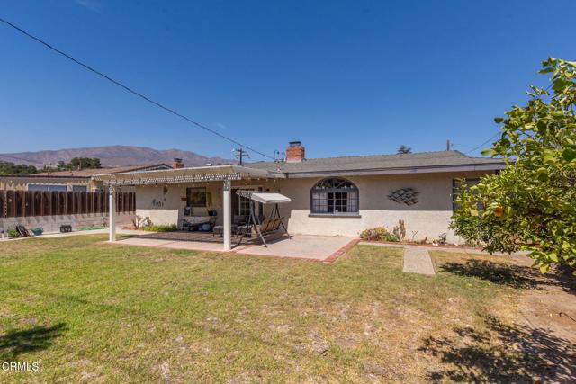 1214 Mariposa Drive, Santa Paula CA: https://media.crmls.org/mediaz/afa4a371-5819-4c1d-a525-305e6607be4d.jpg