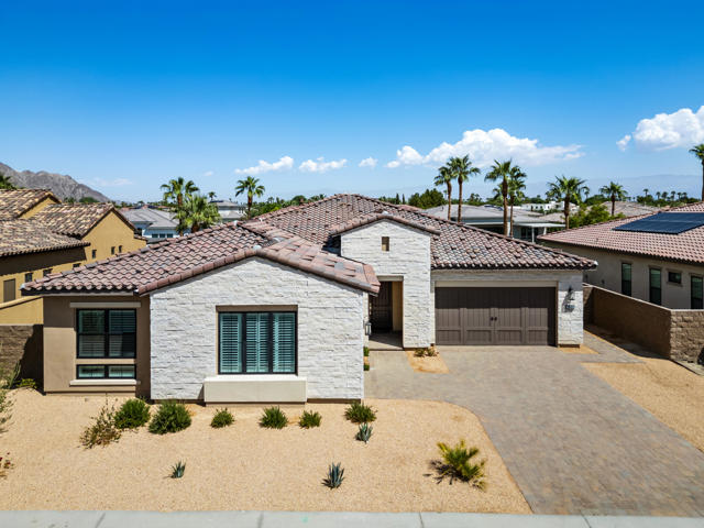 80404 Old Ranch S Trail, La Quinta CA: https://media.crmls.org/mediaz/afa4be6a-3ce8-43e2-a624-21d9869ddbca.jpg