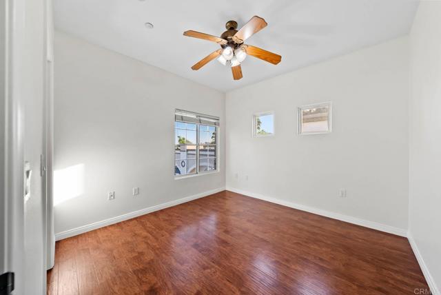 2707 Lake Pointe DR, Spring Valley CA: https://media.crmls.org/mediaz/afa4daec-1a03-40a7-898f-079ab4e4887c.jpg