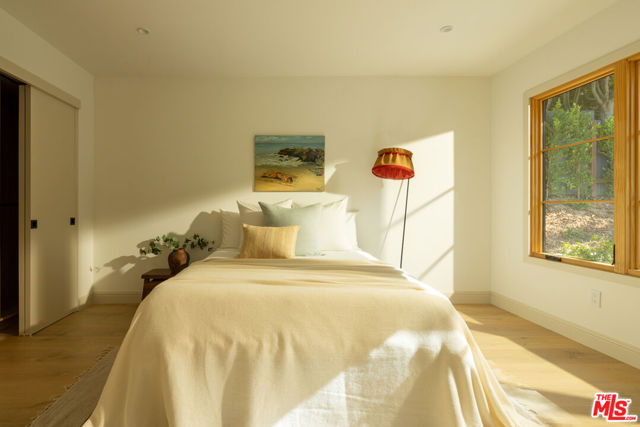 3620 Wrightwood Drive, Studio City CA: https://media.crmls.org/mediaz/afa4dd4b-0ed5-4682-8387-005844070f8f.jpg