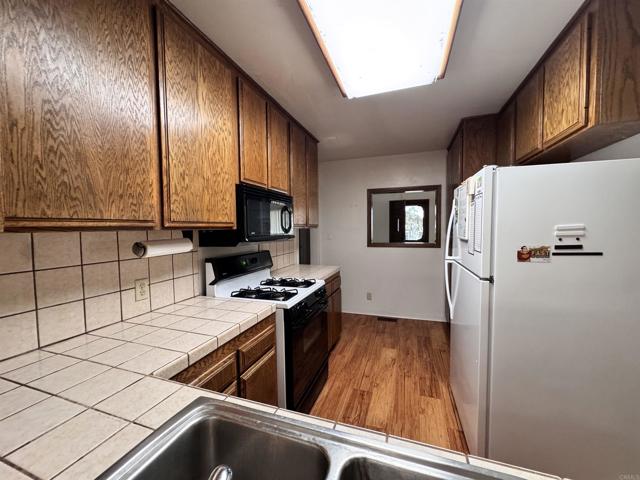 Detail Gallery Image 16 of 19 For 1020 Archer St, San Diego,  CA 92109 - 3 Beds | 2 Baths