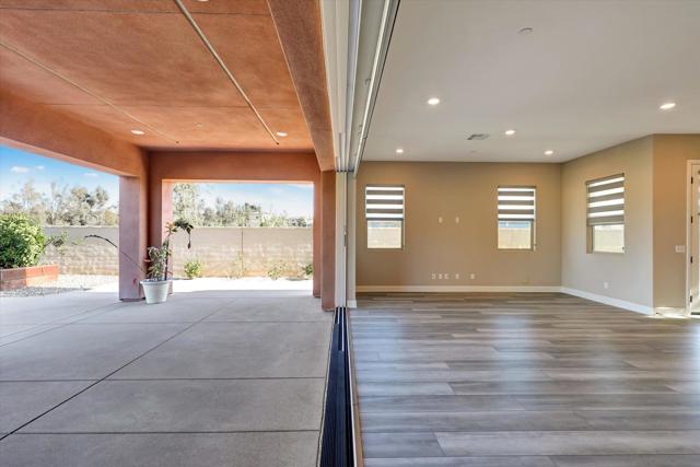 16231 Sunny Summit Dr, San Diego CA: https://media.crmls.org/mediaz/afa51831-3ca2-420e-b4f3-82c55f155b3f.jpg