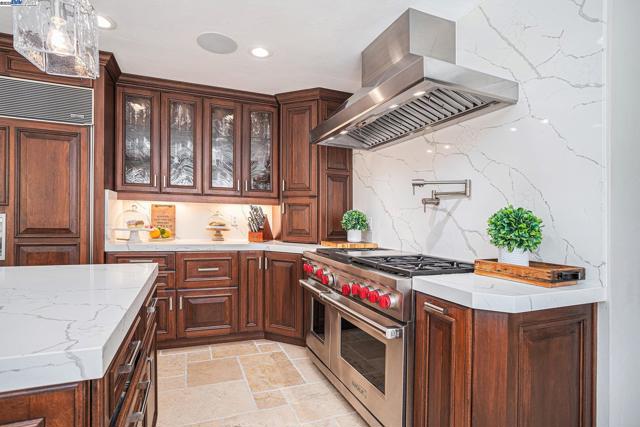 91 RED CYPRESS CT, Danville CA: https://media.crmls.org/mediaz/afa52568-ca53-432c-b956-54b14d3512e7.jpg