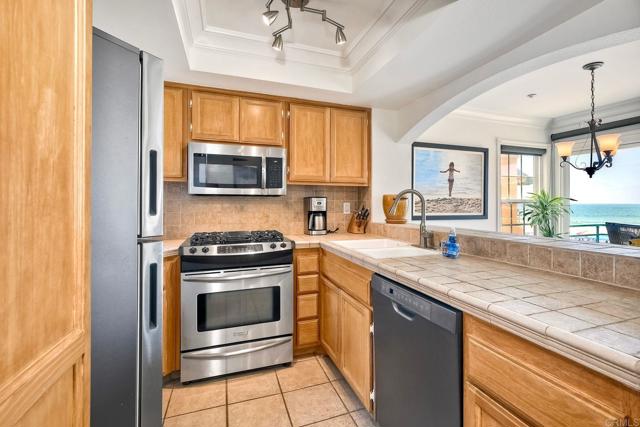 Detail Gallery Image 3 of 25 For 400 N the Strand #46,  Oceanside,  CA 92054 - 2 Beds | 2 Baths