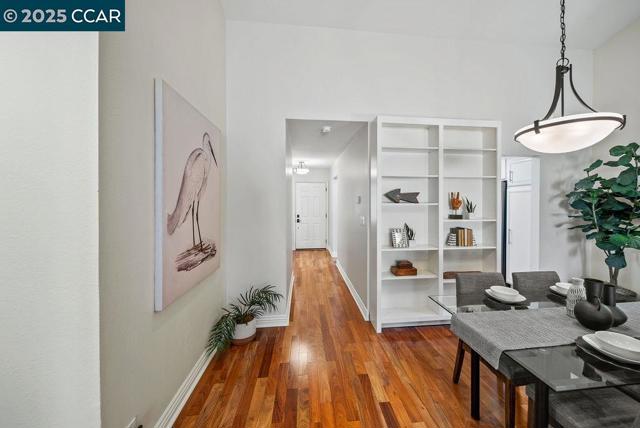 672 Savoy Ct, Walnut Creek CA: https://media.crmls.org/mediaz/afa56ee3-961d-4519-b2cd-b7b7e0833e2f.jpg