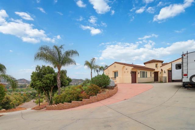 2387 Country Heights Rd., Escondido CA: https://media.crmls.org/mediaz/afa5a777-6adc-43e1-b36d-e7cc85d032c6.jpg
