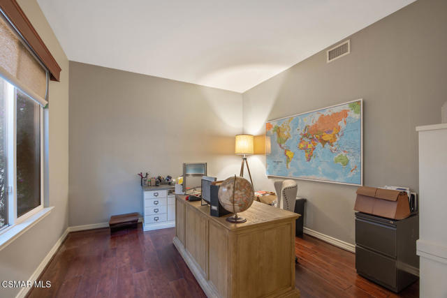 5419 Via Olas, Newbury Park CA: https://media.crmls.org/mediaz/afa5f877-8598-471c-ae6a-59059c7296f0.jpg