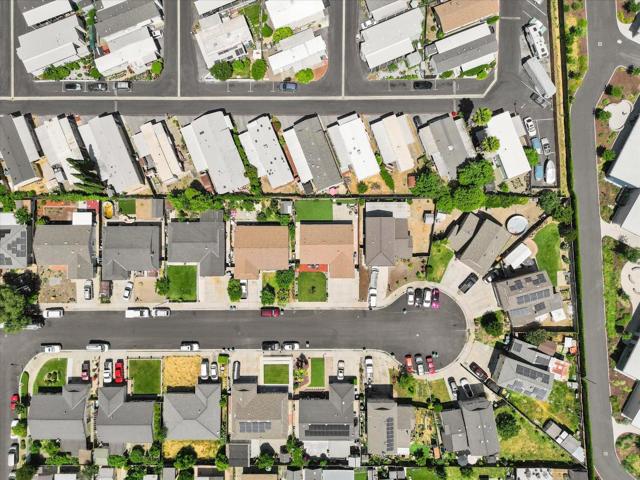 8100 Springdale Court, Gilroy CA: https://media.crmls.org/mediaz/afa6c615-474c-411c-8455-4bf3bb7427d5.jpg