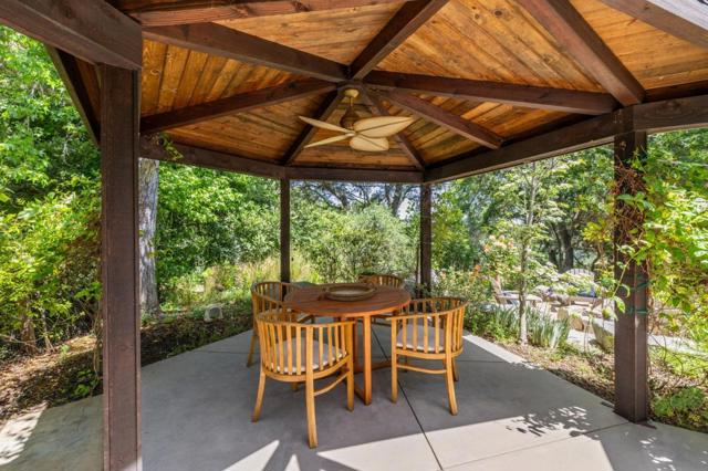 138 Bolivar Lane, Portola Valley CA: https://media.crmls.org/mediaz/afa6d143-ed1e-4141-9e5f-f66d8e2e4d25.jpg