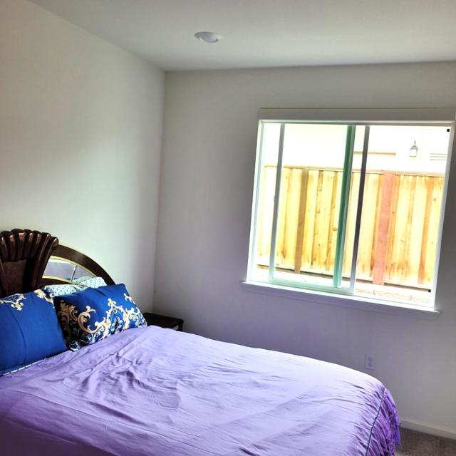 2080 Fuchsia Drive, Hollister CA: https://media.crmls.org/mediaz/afa7afc3-044a-41bf-80c8-32b64d0cec89.jpg