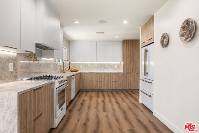 Drew Fenton | 266 Mabery Road Santa Monica CA | MLS: 7395913