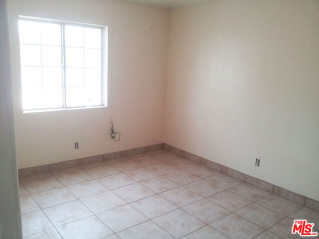 1735 W 55th Street, Los Angeles CA: https://media.crmls.org/mediaz/afa94883-fdff-4833-a6cf-44338a34c7b4.jpg