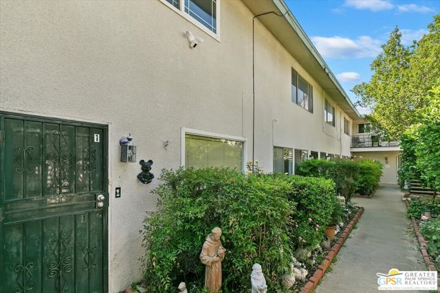 171 E Ralston Avenue, San Bernardino CA: https://media.crmls.org/mediaz/afab1f59-4652-49d7-b7b2-a028bb97286c.jpg