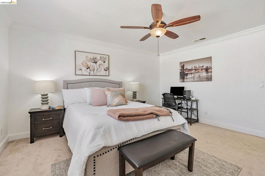 https://media.crmls.org/mediaz/afab7513-e22f-4d2d-8603-0616f8712dd5.jpg?preset=X-Large