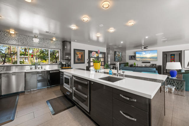 2749 E Livmor Avenue, Palm Springs, CA 92262