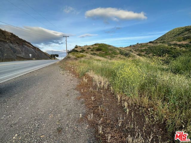 0 Kanan Road, Agoura CA: https://media.crmls.org/mediaz/afab96cd-603c-4184-95de-b56b4b3447d2.jpg