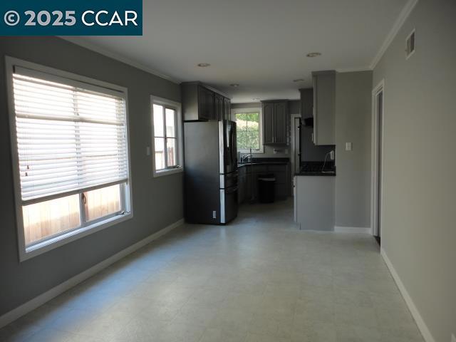 36 Greenwood Dr, South San Francisco CA: https://media.crmls.org/mediaz/afaca247-73cb-437d-9daa-773348c5b908.jpg