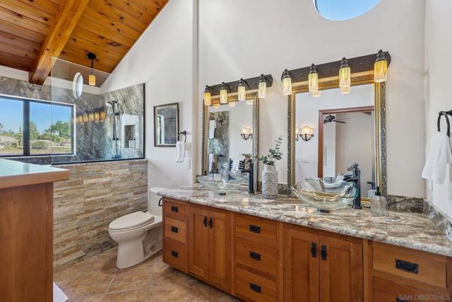 974 Via Hillview, Fallbrook CA: https://media.crmls.org/mediaz/afad17fd-f5bd-47fc-9dd6-9c1dd4d23e87.jpg