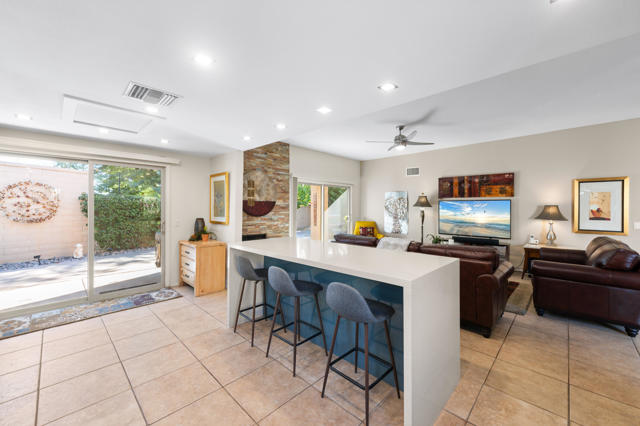 44079 Elba Court, Palm Desert CA: https://media.crmls.org/mediaz/afaddfea-bb28-4b35-b8b0-76a7587471e7.jpg