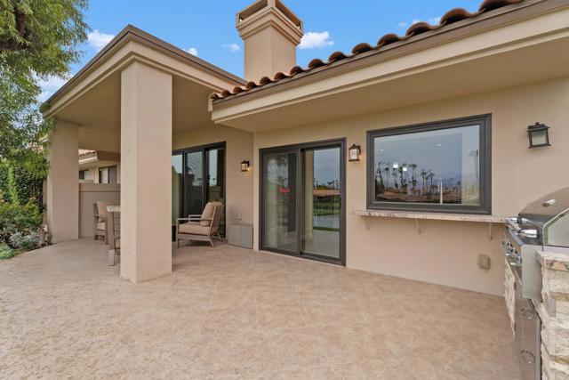 38678 Dahlia Way, Palm Desert CA: https://media.crmls.org/mediaz/afaedba7-74eb-4062-b3c5-889e18e61975.jpg