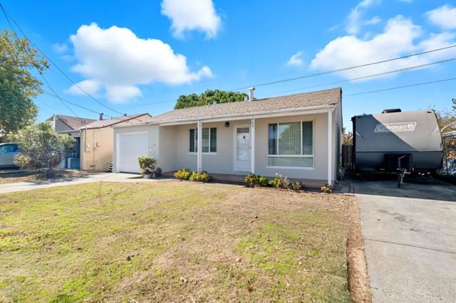 957 Oakwood Avenue, Vallejo CA: https://media.crmls.org/mediaz/afaff936-0ee6-4511-b6ae-39e0ac777237.jpg
