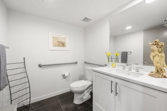 Detail Gallery Image 10 of 57 For 2563 State St, Carlsbad,  CA 92008 - 2 Beds | 2/2 Baths